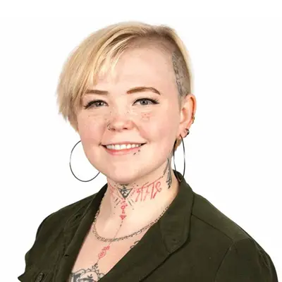 Headshot of Massage Therapist Kim